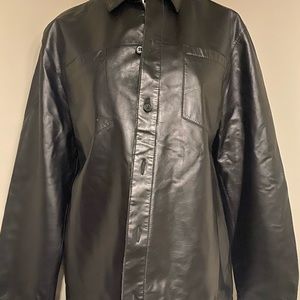 Shirt style leather jacket, excellent condition, pockets, genuine leather.